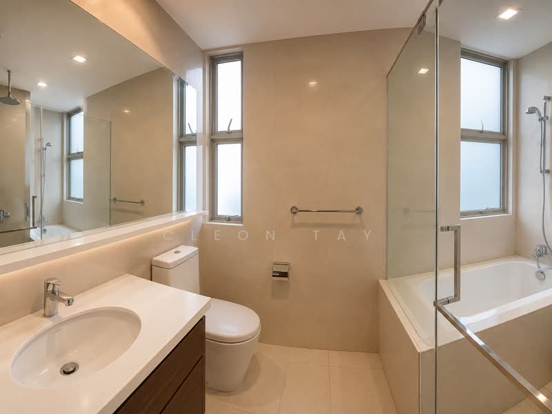Nassim Regency, 37 Nassim Road, 3 Bedrooms, 2,056 sqft, Apartment For Rent, by Cleon Tay, 500193842 - Bathroom - PropertyGuru.com.sg