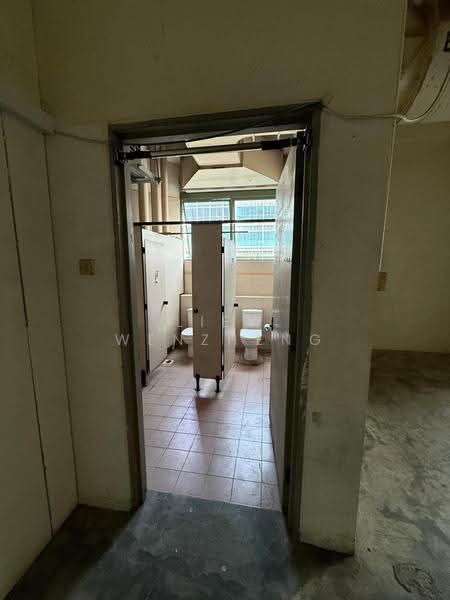Mandai Industrial Building, 30 Mandai Estate, Admiralty / Woodlands, 3,218 sqft, Factory / Workshop (B2) For Rent, by Liew Wenzheng, 500193845 - Bathroom - CommercialGuru.com.sg