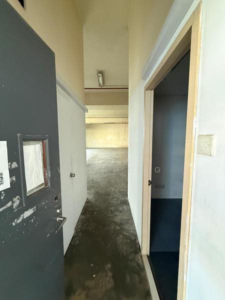 Mandai Industrial Building, 30 Mandai Estate, Admiralty / Woodlands, 3,218 sqft, Factory / Workshop (B2) For Rent, by Liew Wenzheng, 500193845 - Corridor - CommercialGuru.com.sg