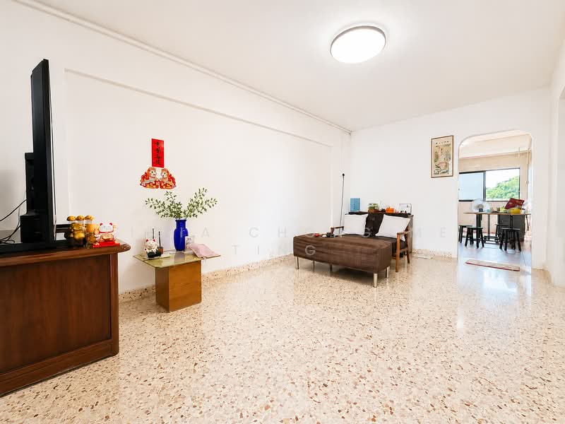 123 Hougang Avenue 1, 123 Hougang Avenue 1, 2 Bedrooms, 721 sqft, HDB Flat For Sale, by Tricia Chong Mei Ting, 500193847 - Living Room - PropertyGuru.com.sg