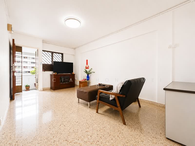 123 Hougang Avenue 1, 123 Hougang Avenue 1, 2 Bedrooms, 721 sqft, HDB Flat For Sale, by Tricia Chong Mei Ting, 500193847 - Living Room - PropertyGuru.com.sg