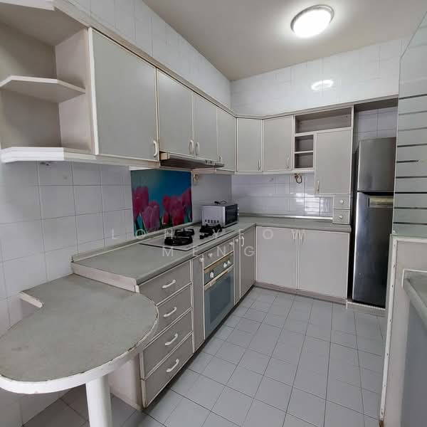E7 Lodge, 66 Lorong Melayu, 3 Bedrooms, 1,367 sqft, Apartment For Rent, by Loh Yeow Meng, 500193851 - Kitchen - PropertyGuru.com.sg