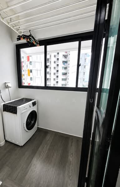 635B Senja Road, 635B Senja Road, 3 Bedrooms, 990 sqft, HDB Flat For Sale, by Frina Abu, 500193852 - Service yard - PropertyGuru.com.sg