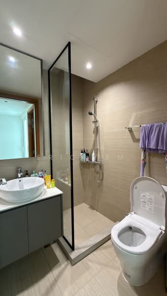 Cabana, 81 Sunrise Terrace, 5 Bedrooms, 2,917 sqft, Cluster House For Sale, by Eric Yam, 500193854 - Bathroom - PropertyGuru.com.sg