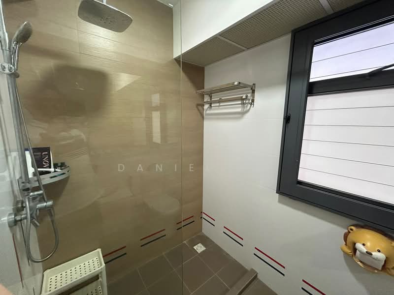445A Clementi Avenue 3, 445A Clementi Avenue 3, 3 Bedrooms, 1,216 sqft, HDB Flat For Sale, by Daniel Ho, 500193873 - Bathroom - PropertyGuru.com.sg