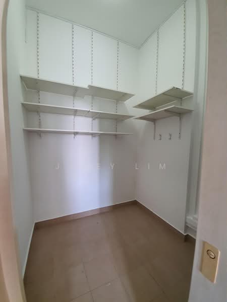 Balmoral Hills, 9 Balmoral Park, 4 Bedrooms, 1,841 sqft, Condominium For Rent, by Jasey Lim, 500193874 - Helper's Room - PropertyGuru.com.sg