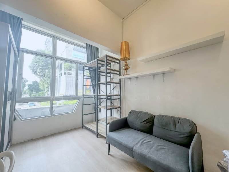 Rare Shophouse rooms for rent! 007, , Room Rental, 150 sqft, Shophouse For Rent, by Nickson Guay, 500193875 - Living Room - PropertyGuru.com.sg