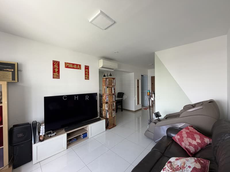 627A Tampines Street 61, 627A Tampines Street 61, 3 Bedrooms, 1,001 sqft, HDB Flat For Sale, by Chris Pang, 500193889 - Living Room - PropertyGuru.com.sg