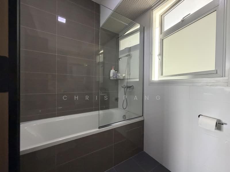 627A Tampines Street 61, 627A Tampines Street 61, 3 Bedrooms, 1,001 sqft, HDB Flat For Sale, by Chris Pang, 500193889 - Bathroom - PropertyGuru.com.sg