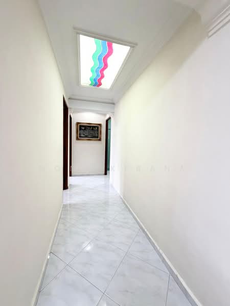632 Woodlands Ring Road, 632 Woodlands Ring Road, 3 Bedrooms, 1,302 sqft, HDB Flat For Sale, by Nona Kirana, 500193893 - Corridor - PropertyGuru.com.sg