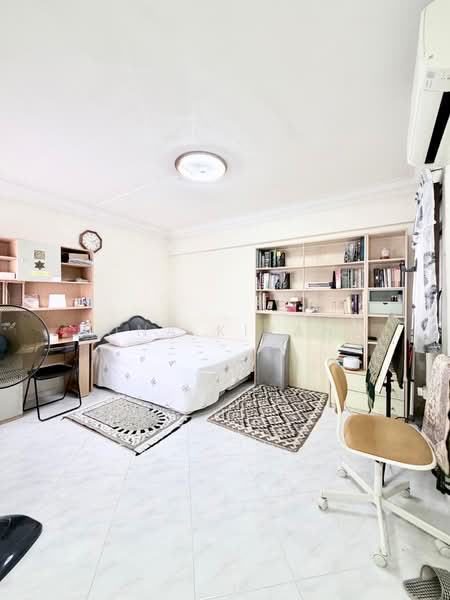 632 Woodlands Ring Road, 632 Woodlands Ring Road, 3 Bedrooms, 1,302 sqft, HDB Flat For Sale, by Nona Kirana, 500193893 - Bedroom - PropertyGuru.com.sg
