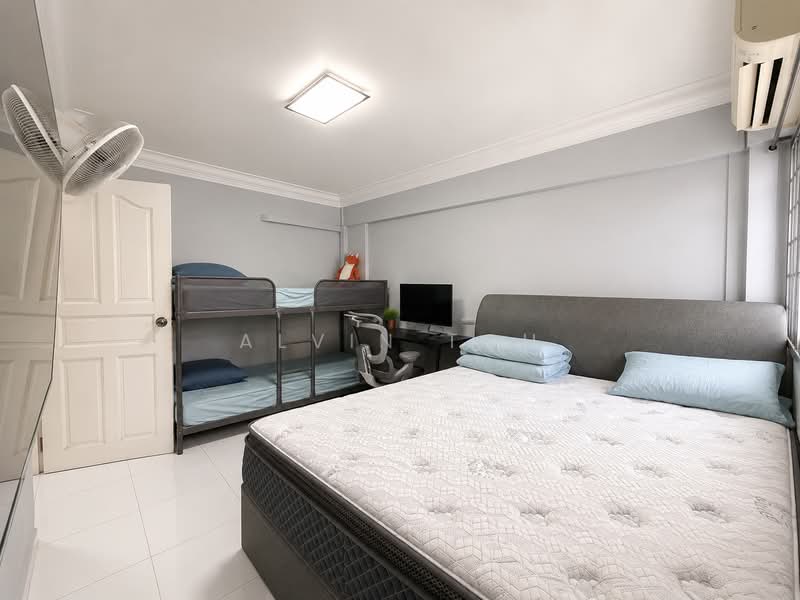 201 Yishun Street 21, 201 Yishun Street 21, 2 Bedrooms, 721 sqft, HDB Flat For Sale, by Alvin Toh, 500193911 - Bedroom - PropertyGuru.com.sg