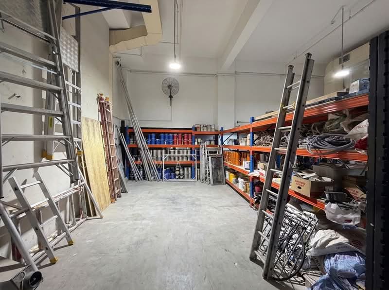 Wcega Plaza, 1 Bukit Batok Crescent, 2,411 sqft, Light Industrial (B1) For Rent, by Charmaine Lim, 500193922 - Interior - CommercialGuru.com.sg