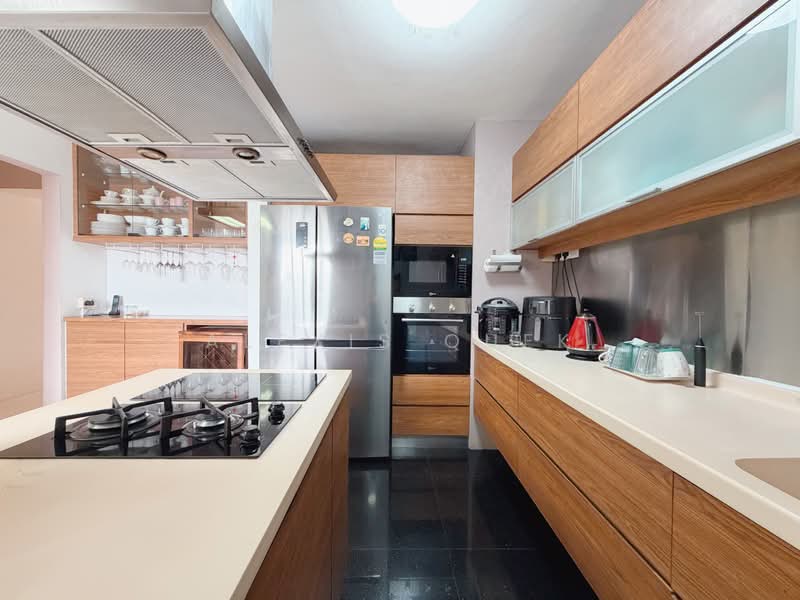 Lutheran Towers, 21 Tan Kim Cheng Road, 4 Bedrooms, 1,916 sqft, Apartment For Sale, by Alexis Quek, 500193927 - Kitchen - PropertyGuru.com.sg