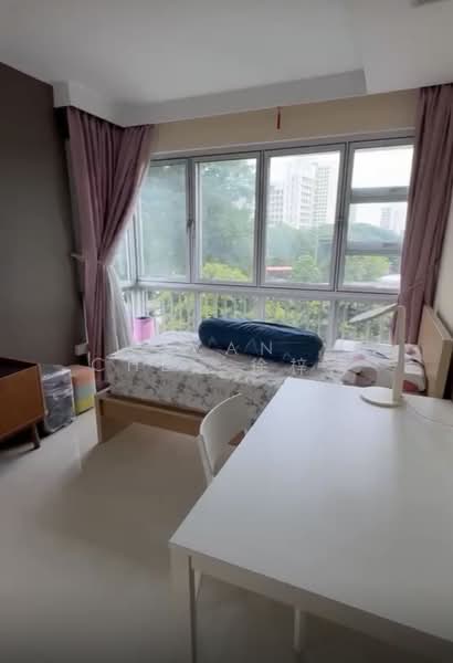 425 Clementi Avenue 1, 425 Clementi Avenue 1, 2 Bedrooms, 1,216 sqft, HDB Flat For Rent, by Ivan Chee 徐梓翔, 500193929 - Master Bedroom - PropertyGuru.com.sg