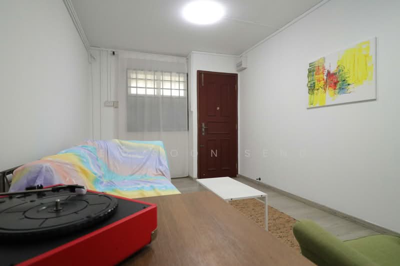 48 Teban Gardens Road, 48 Teban Gardens Road, 2 Bedrooms, 68 sqft, HDB Flat For Sale, by Neo Soon Seng, 500193933 - Living Room - PropertyGuru.com.sg