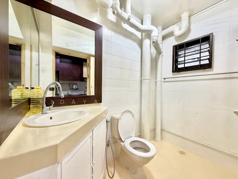 183A Rivervale Crescent, 183A Rivervale Crescent, 3 Bedrooms, 1,184 sqft, HDB Flat For Sale, by Hidayat Shariff, 500193934 - Bathroom - PropertyGuru.com.sg