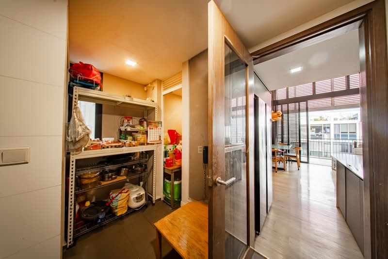 Waterbay, 47B Edgefield Plains, 4 Bedrooms, 2,304 sqft, Executive Condominium For Sale, by Jerome Yap, 500193958 - Kitchen - PropertyGuru.com.sg