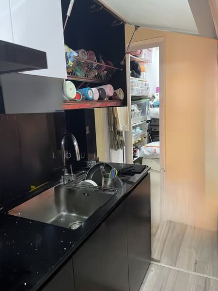 Azalea Park Condo, 12 Flora Road, 3 Bedrooms, 1,313 sqft, Condominium For Sale, by Louis Tan 陈广平, 500193960 - Kitchen - PropertyGuru.com.sg