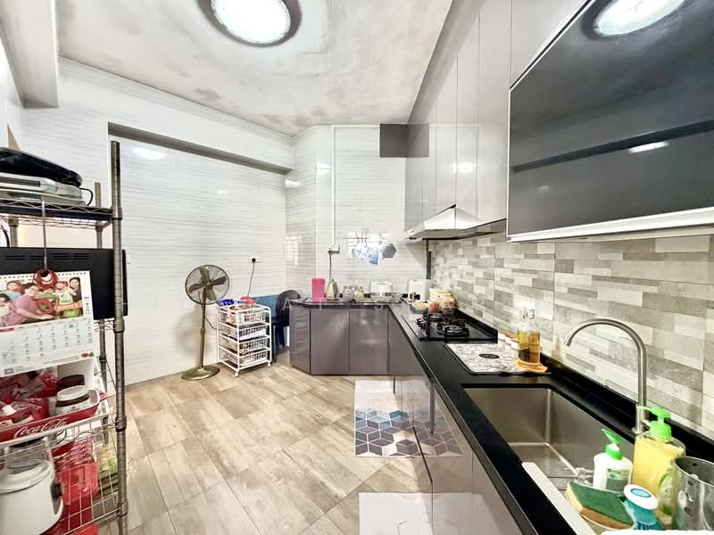 680 Choa Chu Kang Crescent, 680 Choa Chu Kang Crescent, 4 Bedrooms, 1,550 sqft, HDB Flat For Sale, by Hidayat Shariff, 500193965 - Kitchen - PropertyGuru.com.sg