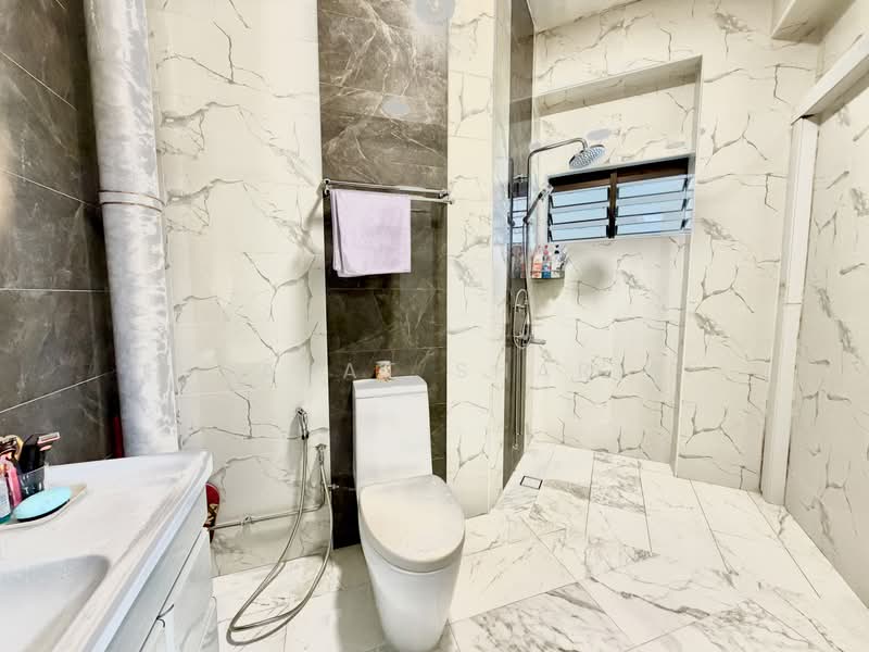 680 Choa Chu Kang Crescent, 680 Choa Chu Kang Crescent, 4 Bedrooms, 1,550 sqft, HDB Flat For Sale, by Hidayat Shariff, 500193965 - Bathroom - PropertyGuru.com.sg