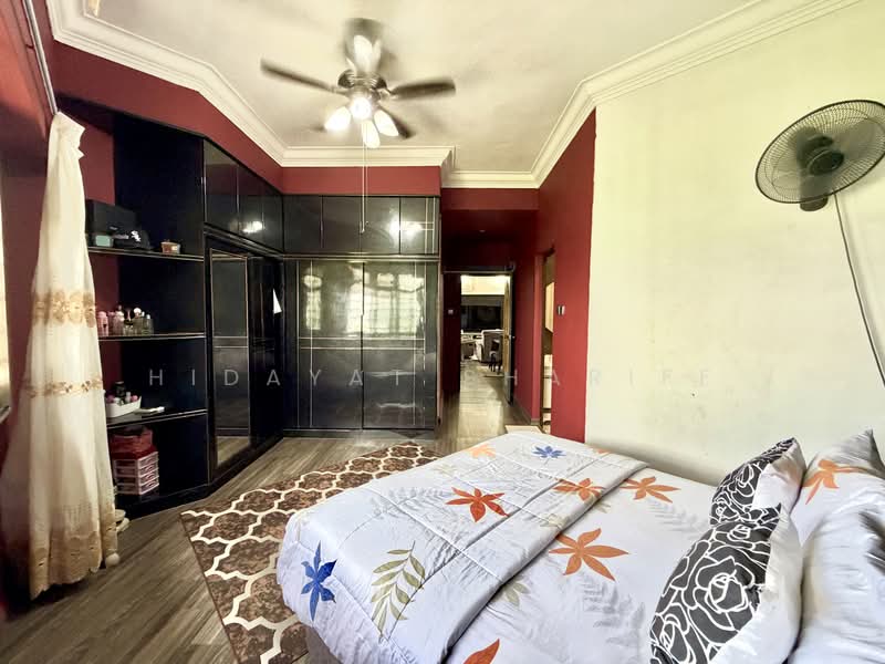 680 Choa Chu Kang Crescent, 680 Choa Chu Kang Crescent, 4 Bedrooms, 1,550 sqft, HDB Flat For Sale, by Hidayat Shariff, 500193965 - Bedroom - PropertyGuru.com.sg