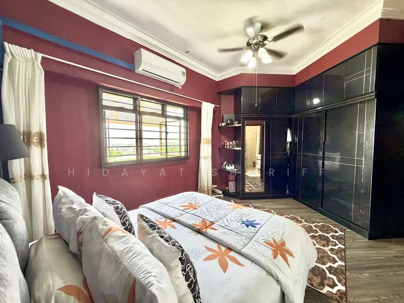 680 Choa Chu Kang Crescent, 680 Choa Chu Kang Crescent, 4 Bedrooms, 1,550 sqft, HDB Flat For Sale, by Hidayat Shariff, 500193965 - Bedroom - PropertyGuru.com.sg