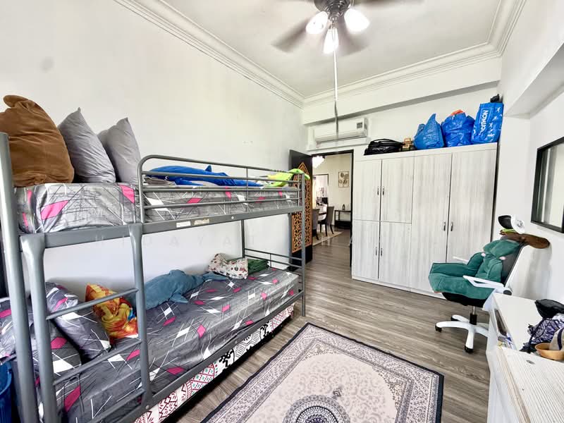680 Choa Chu Kang Crescent, 680 Choa Chu Kang Crescent, 4 Bedrooms, 1,550 sqft, HDB Flat For Sale, by Hidayat Shariff, 500193965 - Bedroom - PropertyGuru.com.sg