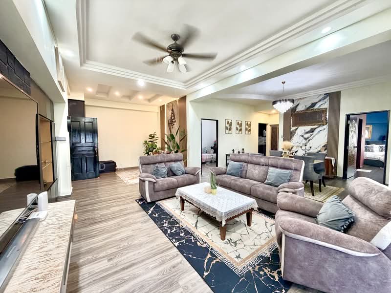 680 Choa Chu Kang Crescent, 680 Choa Chu Kang Crescent, 4 Bedrooms, 1,550 sqft, HDB Flat For Sale, by Hidayat Shariff, 500193965 - Living Room - PropertyGuru.com.sg