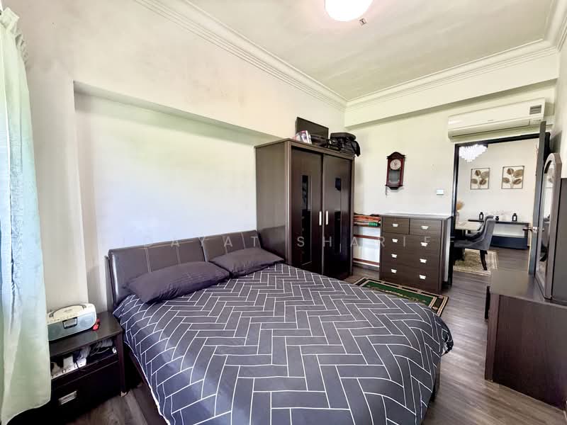 680 Choa Chu Kang Crescent, 680 Choa Chu Kang Crescent, 4 Bedrooms, 1,550 sqft, HDB Flat For Sale, by Hidayat Shariff, 500193965 - Bedroom - PropertyGuru.com.sg