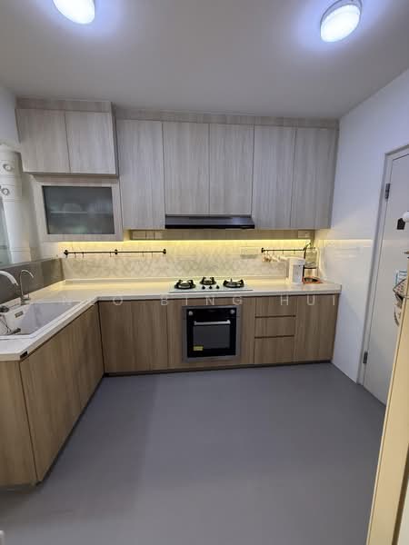 818B Choa Chu Kang Avenue 1, 818B Choa Chu Kang Avenue 1, 3 Bedrooms, 990 sqft, HDB Flat For Sale, by Neo Bing Hui, 500193967 - Kitchen - PropertyGuru.com.sg