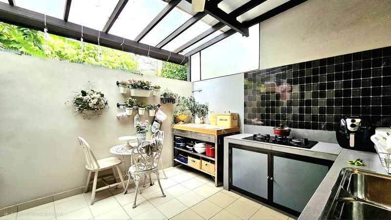 Casuarina Road, , 5 Bedrooms, 3,046 sqft, Terraced House For Sale, by Aaron Koh, 500193970 - Kitchen - PropertyGuru.com.sg