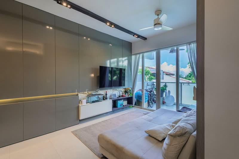 Vacanza @ East, 36 Lengkong Tujoh, 3 Bedrooms, 1,023 sqft, Condominium For Rent, by Leon Hon, 500193979 - Living Room - PropertyGuru.com.sg