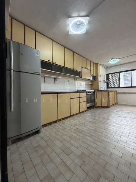 305 Shunfu Road, 305 Shunfu Road, 3 Bedrooms, 990 sqft, HDB Flat For Sale, by Shirley Lim, 500193982 - Kitchen - PropertyGuru.com.sg