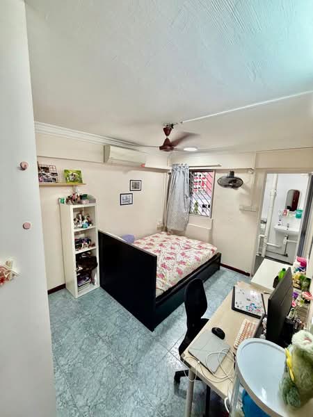 183 Bukit Batok West Avenue 8, 183 Bukit Batok West Avenue 8, 3 Bedrooms, 1,001 sqft, HDB Flat For Sale, by Patrick Koh, 500193988 - Bedroom - PropertyGuru.com.sg