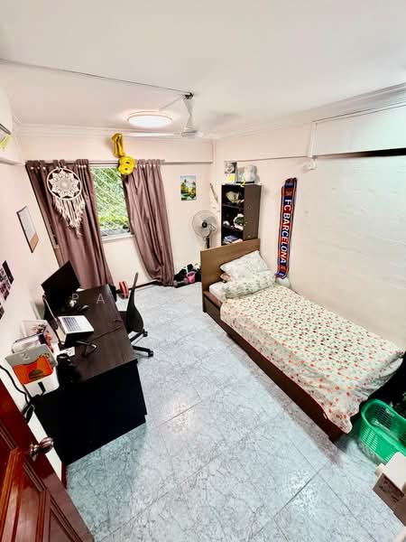 183 Bukit Batok West Avenue 8, 183 Bukit Batok West Avenue 8, 3 Bedrooms, 1,001 sqft, HDB Flat For Sale, by Patrick Koh, 500193988 - Bedroom - PropertyGuru.com.sg