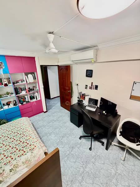 183 Bukit Batok West Avenue 8, 183 Bukit Batok West Avenue 8, 3 Bedrooms, 1,001 sqft, HDB Flat For Sale, by Patrick Koh, 500193988 - Bedroom - PropertyGuru.com.sg