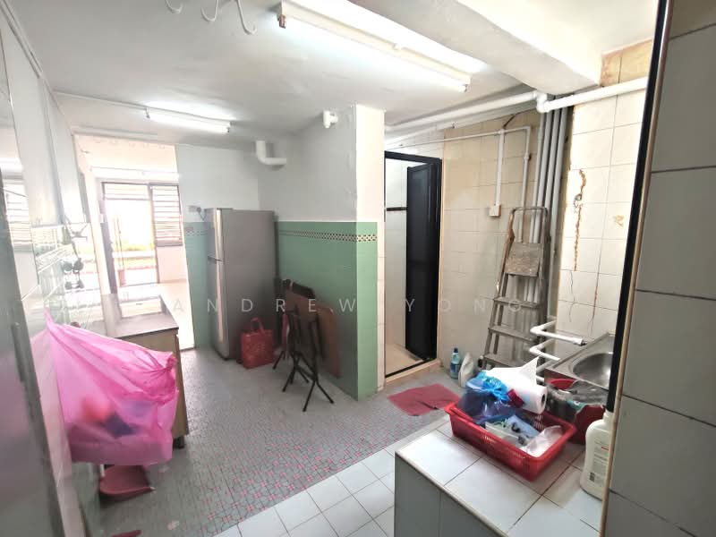 57 Lorong 5 Toa Payoh, 57 Lorong 5 Toa Payoh, 2 Bedrooms, 657 sqft, HDB Flat For Sale, by Andrew Yong, 500193999 - Kitchen - PropertyGuru.com.sg