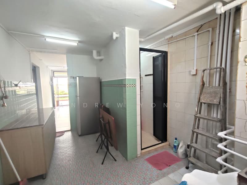 57 Lorong 5 Toa Payoh, 57 Lorong 5 Toa Payoh, 2 Bedrooms, 657 sqft, HDB Flat For Sale, by Andrew Yong, 500193999 - Kitchen - PropertyGuru.com.sg
