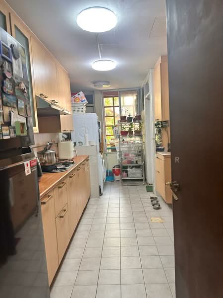 Maple Woods, 985 Bukit Timah Road, 3 Bedrooms, 1,335 sqft, Condominium For Rent, by Christopher Kwek, 500194001 - Kitchen - PropertyGuru.com.sg