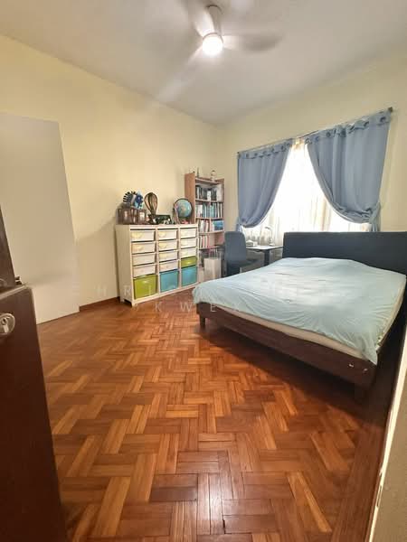 Maple Woods, 985 Bukit Timah Road, 3 Bedrooms, 1,335 sqft, Condominium For Rent, by Christopher Kwek, 500194001 - Bedroom - PropertyGuru.com.sg