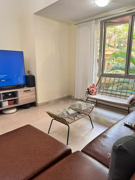 Maple Woods, 985 Bukit Timah Road, 3 Bedrooms, 1,335 sqft, Condominium For Rent, by Christopher Kwek, 500194001 - Living Room - PropertyGuru.com.sg