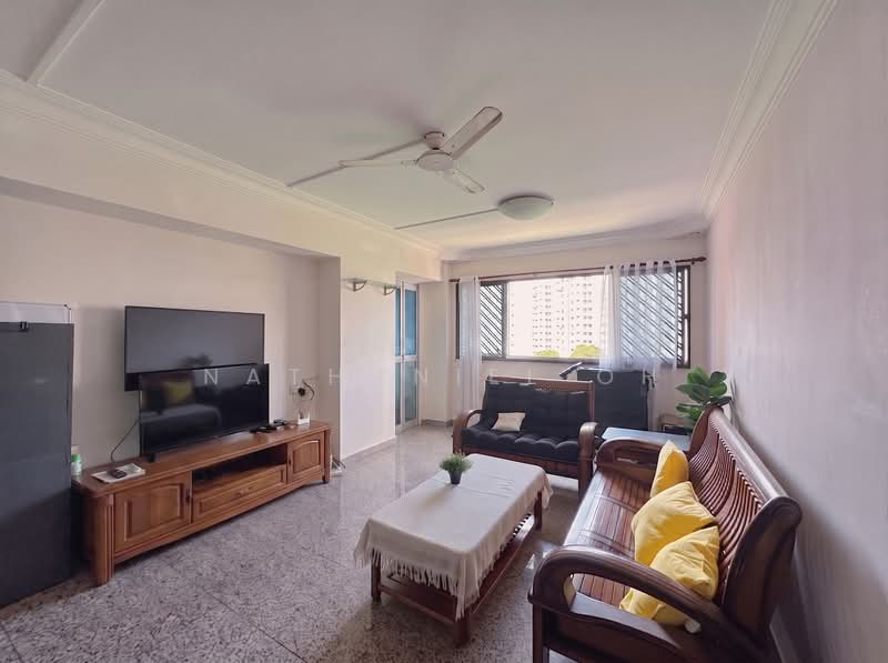 423 Hougang Avenue 6, 423 Hougang Avenue 6, 3 Bedrooms, 1,130 sqft, HDB Flat For Sale, by Nathaniel Oh, 500194009 - Living Room - PropertyGuru.com.sg