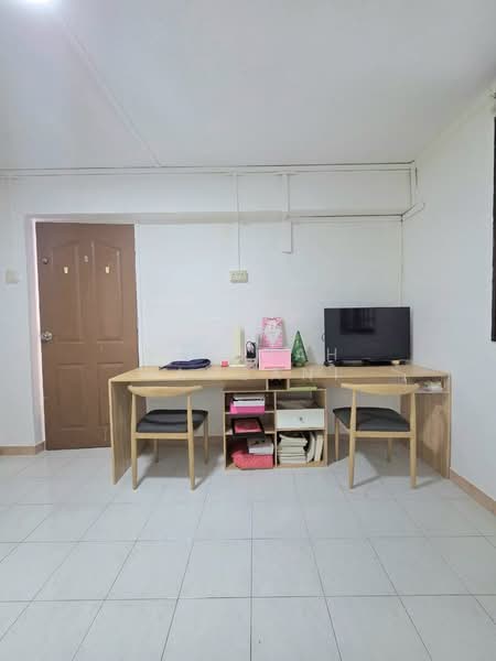 35 Jalan Bahagia, 35 Jalan Bahagia, 2 Bedrooms, 602 sqft, HDB Flat For Sale, by Nadiyah Kamsani, 500194010 - Study - PropertyGuru.com.sg