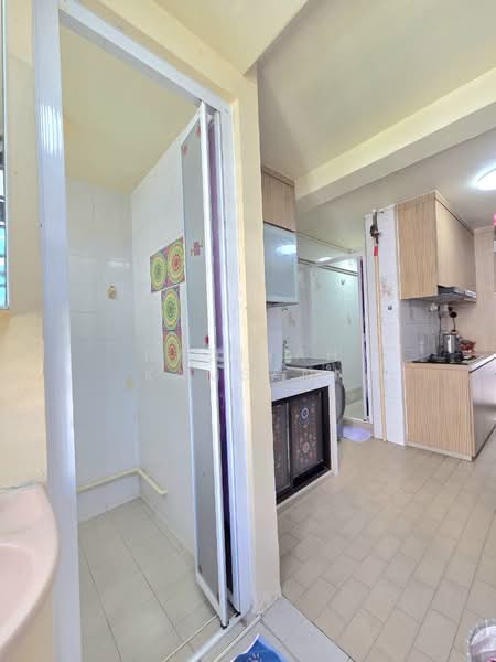 35 Jalan Bahagia, 35 Jalan Bahagia, 2 Bedrooms, 602 sqft, HDB Flat For Sale, by Nadiyah Kamsani, 500194010 - Kitchen - PropertyGuru.com.sg
