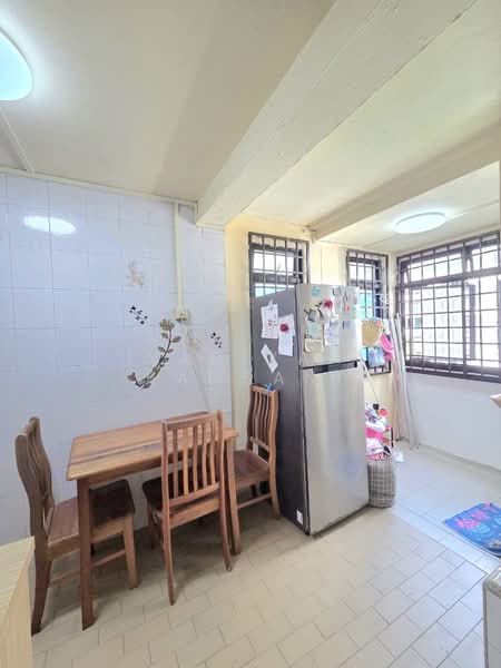 35 Jalan Bahagia, 35 Jalan Bahagia, 2 Bedrooms, 602 sqft, HDB Flat For Sale, by Nadiyah Kamsani, 500194010 - Kitchen - PropertyGuru.com.sg