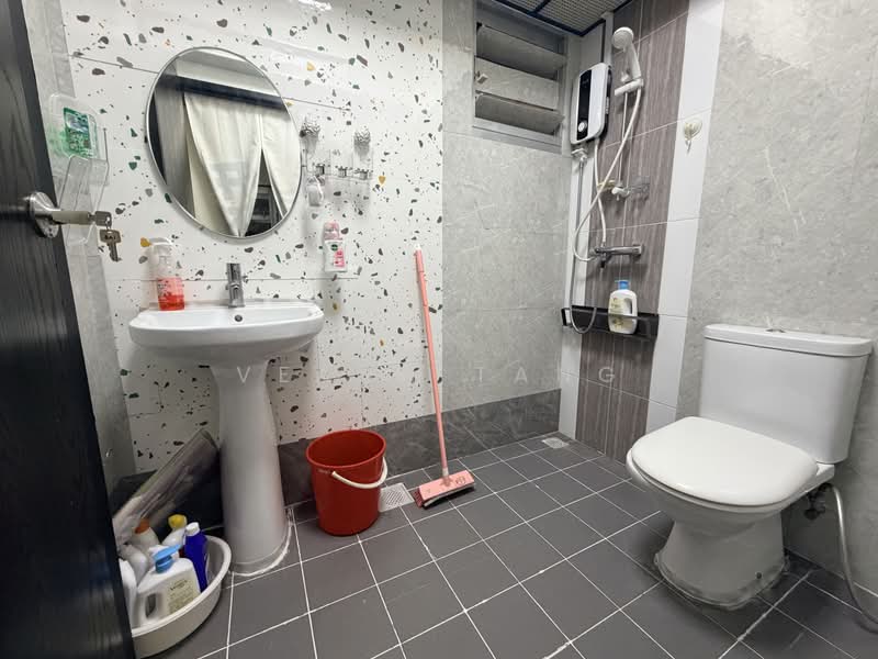 671B Yishun Avenue 4, 671B Yishun Avenue 4, Room Rental, 120 sqft, HDB Flat For Rent, by Veann Tang, 500194011 - Bathroom - PropertyGuru.com.sg