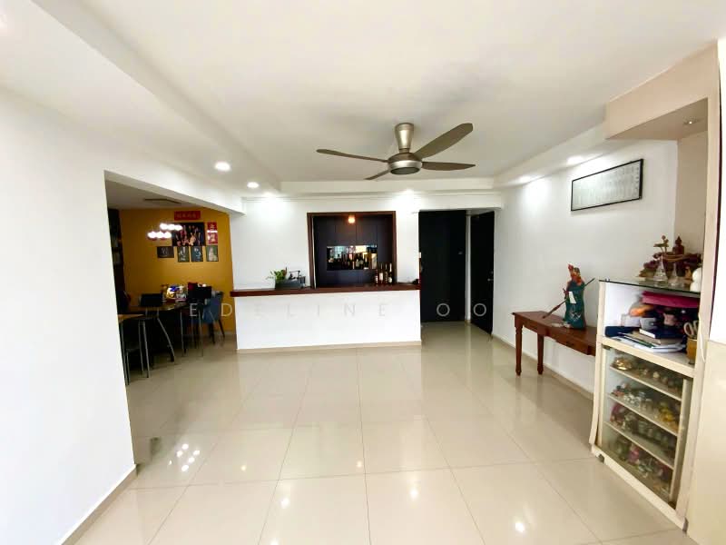 116 Jurong East Street 13, 116 Jurong East Street 13, 3 Bedrooms, 1,292 sqft, HDB Flat For Sale, by Edeline Ooi, 500194014 - Living Room - PropertyGuru.com.sg