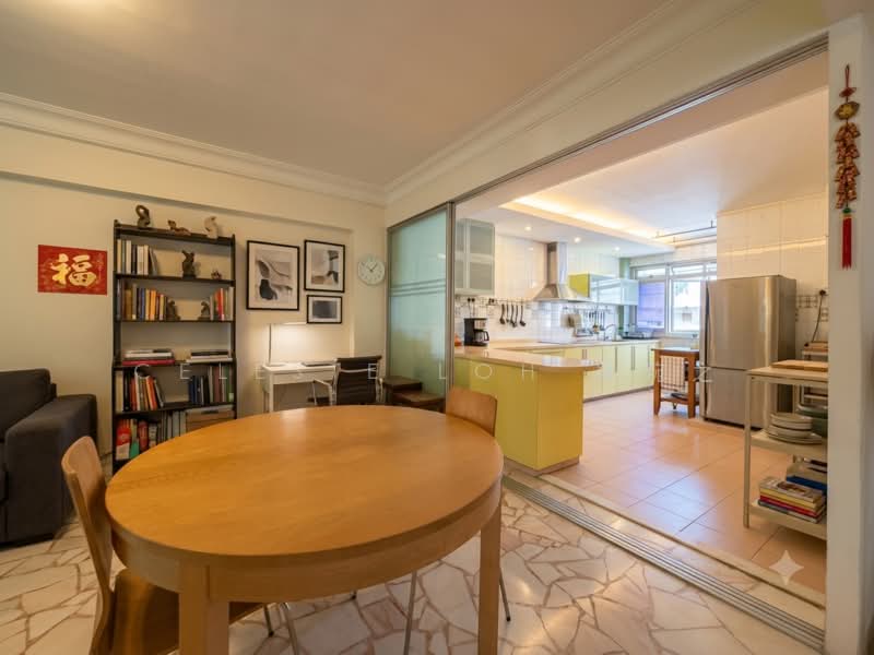 430 Choa Chu Kang Avenue 4, 430 Choa Chu Kang Avenue 4, 3 Bedrooms, 1,151 sqft, HDB Flat For Sale, by Celeste Loh 羅婉之, 500194021 - Living Room - PropertyGuru.com.sg