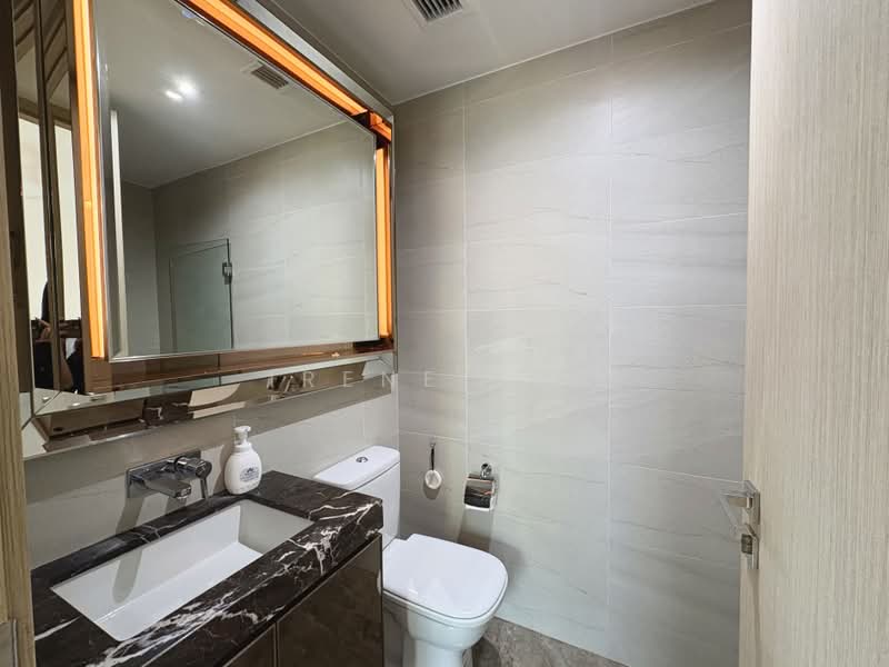 Stars of Kovan, 982 Upper Serangoon Road, 2 Bedrooms, 732 sqft, Condominium For Rent, by Irene Tan, 500194033 - Common Bathroom - PropertyGuru.com.sg